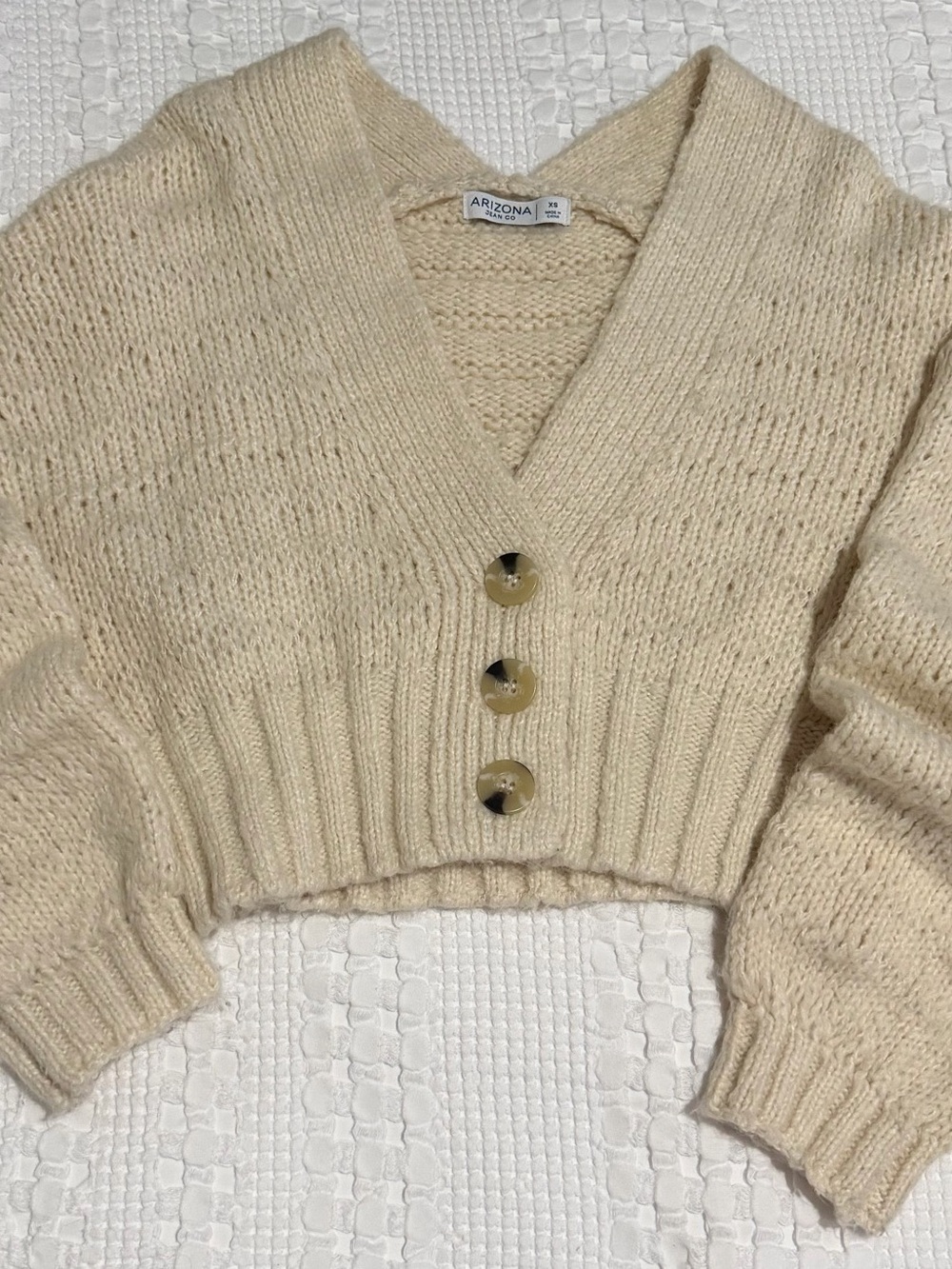 Arizona Cropped V-Neck Cardigan in Beige Size XXS Like New